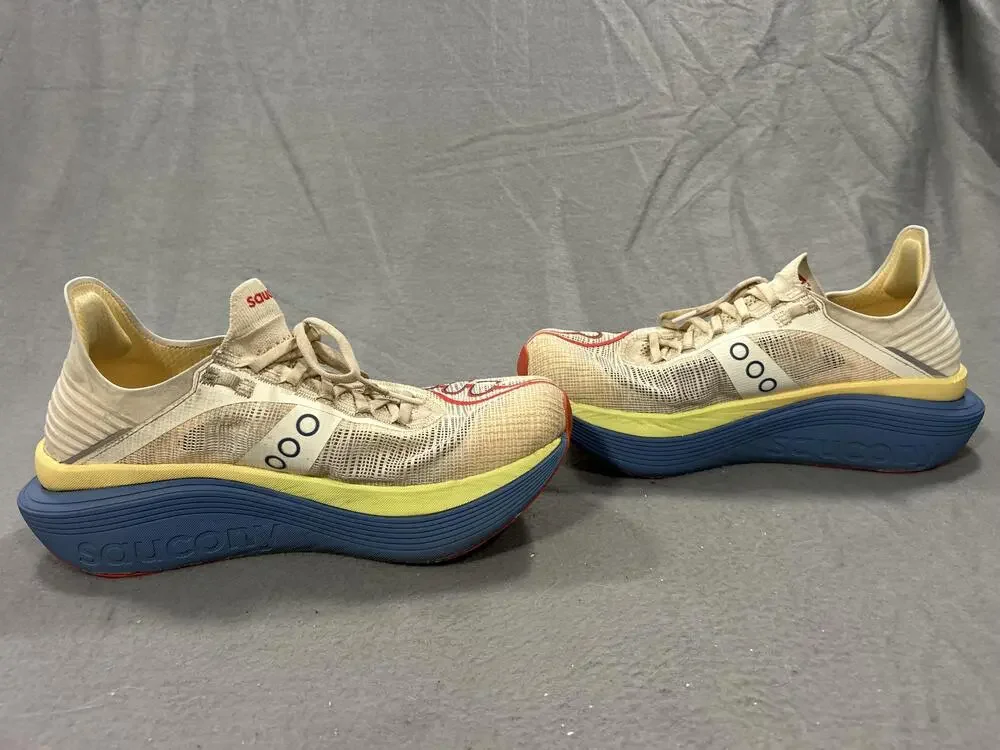 Saucony Endorphin Elite 2 Shoes Mens Size 9.5 Beige Running Racing